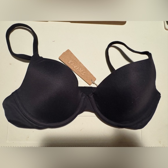 SKIMS Other - NWT Skims Onyx 32B TShirt Bra